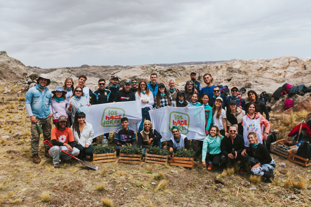 Grupo San Cristóbal concreta una alianza para plantar árboles nativos en las Sierras de Córdoba