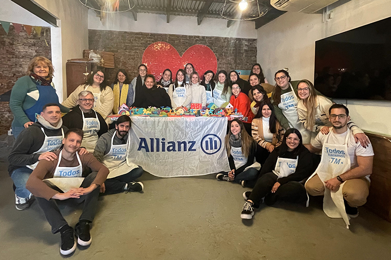 Allianz Argentina realizó una jornada de voluntariado por el Día de la Niñez